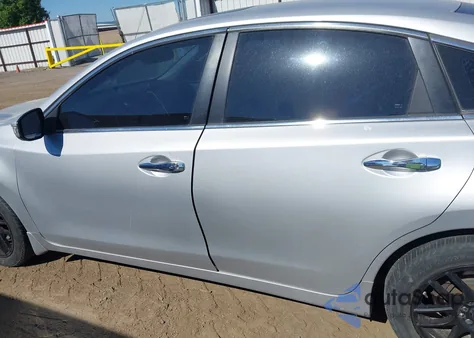 2015 Nissan Altima 2.5/2.5 S/2.5 Sl/2.5 Sv z USA, uszkodzony, nr VIN 1N4AL3AP5FC4H4429